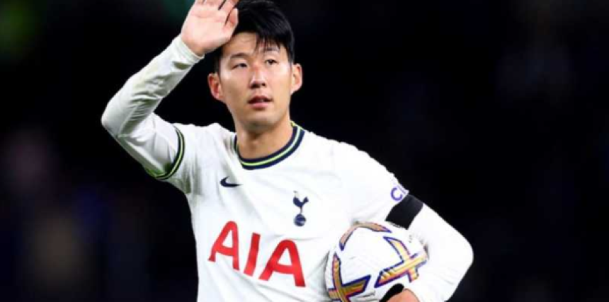 Football player Heung Min-Son - Discover Creative Play